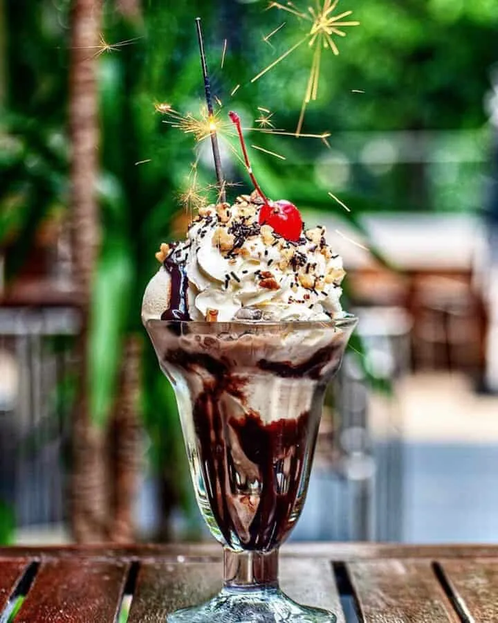 Desserts at Hardrock Cafe