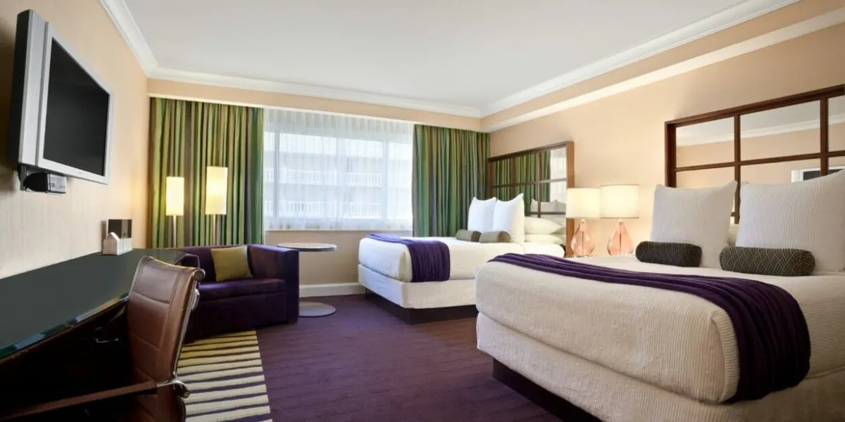 Forum Classic Room Queen Bedroom