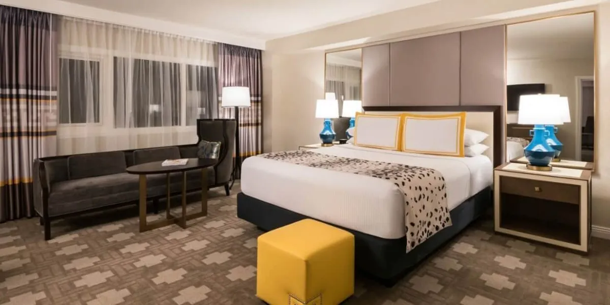 Julius Executive Suite Bedroom