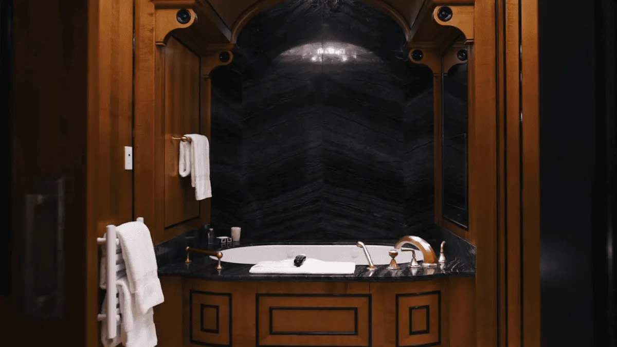 Manor Villa Bathroom