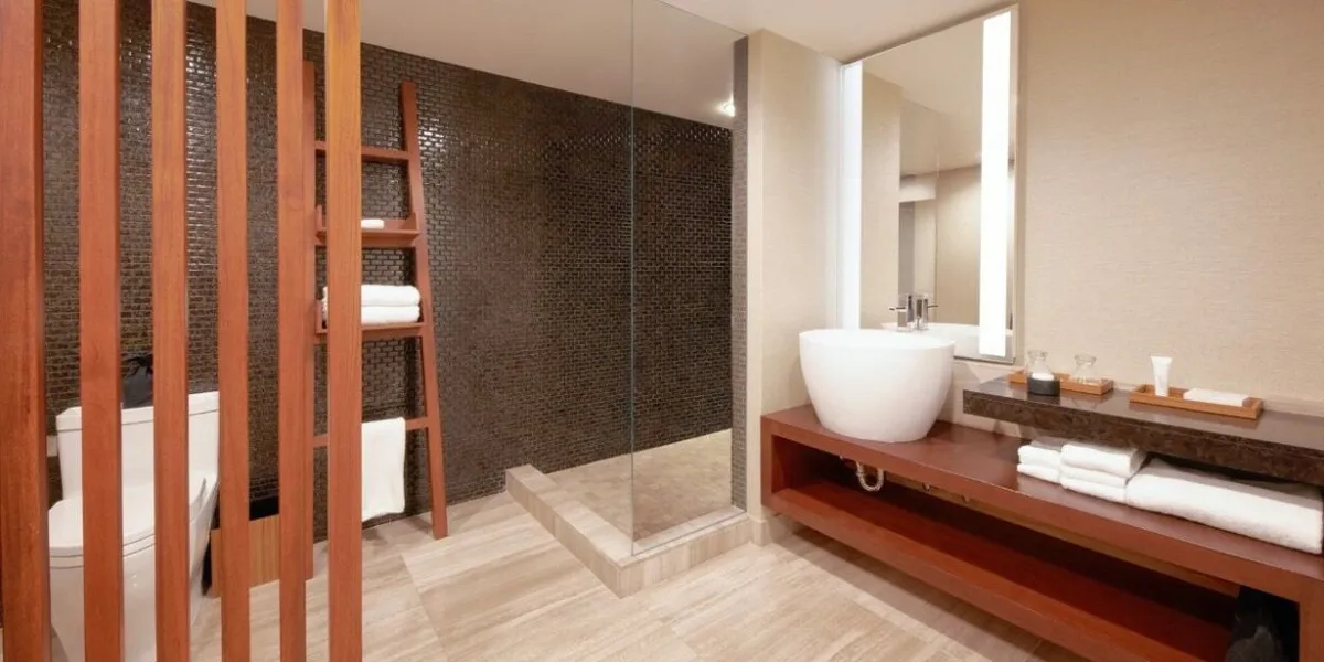 Nobu Rooms & Suites Bathroom