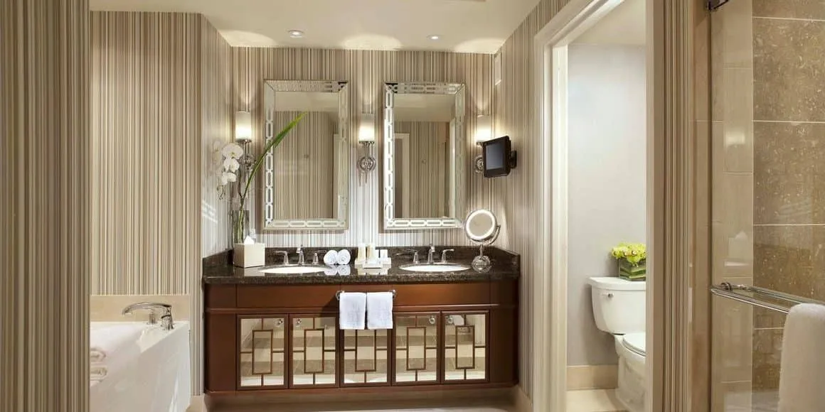 Octavius Executive Suite Bathrooms