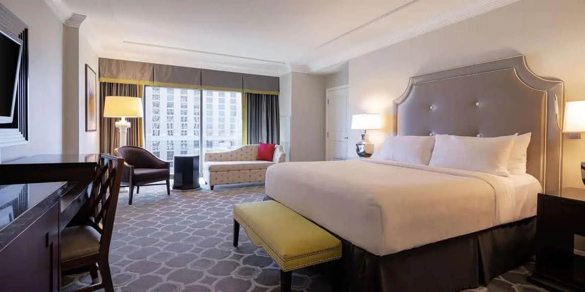 Octavius Executive Suite Bedroom