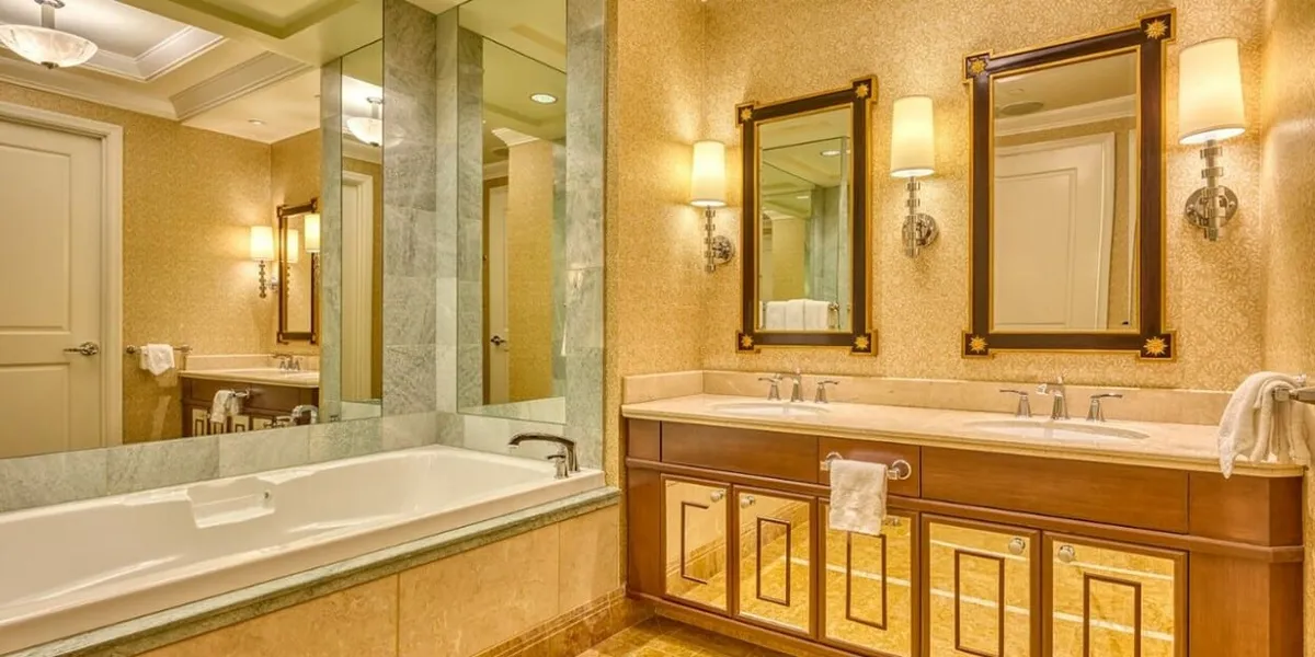 Octavius Penthouse Suite Bathrooms