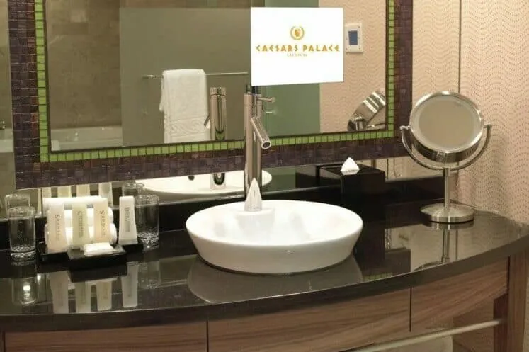 Forum Petite Suite Bathrooms