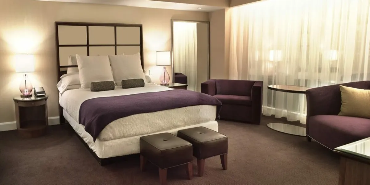 Forum Petite Suite Bedroom