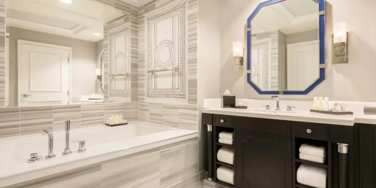 Palace Premium Studio-Bathroom