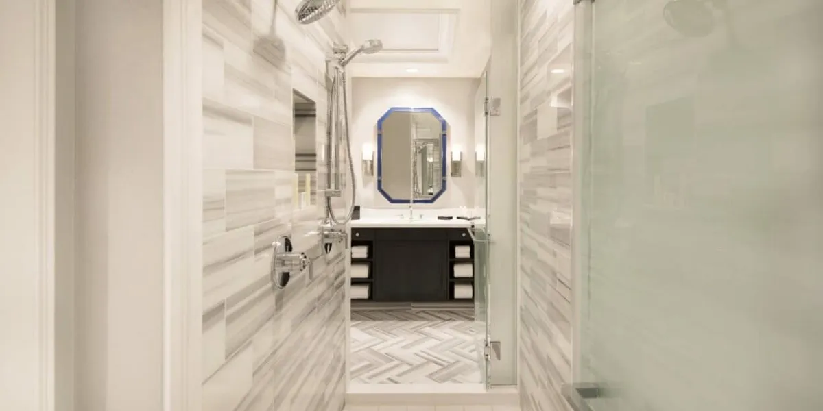 Palace Premium Studio Bathroom