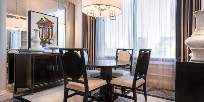 Palace Tower Rooms & Suites Dining Room
