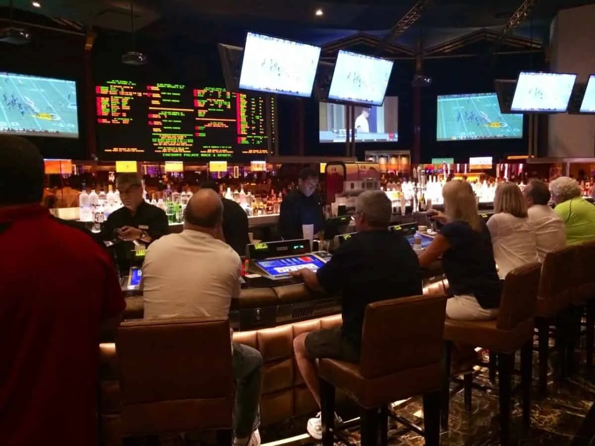 Race and Sports Book at Caesar Palce