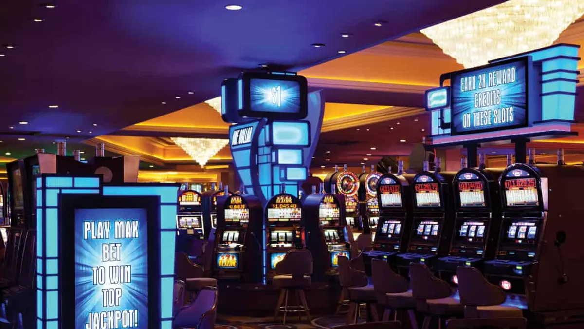 Slot machines at Horseshoe Las Vegas