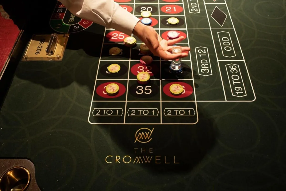 Table Games at Cromwell Hotel & Casino