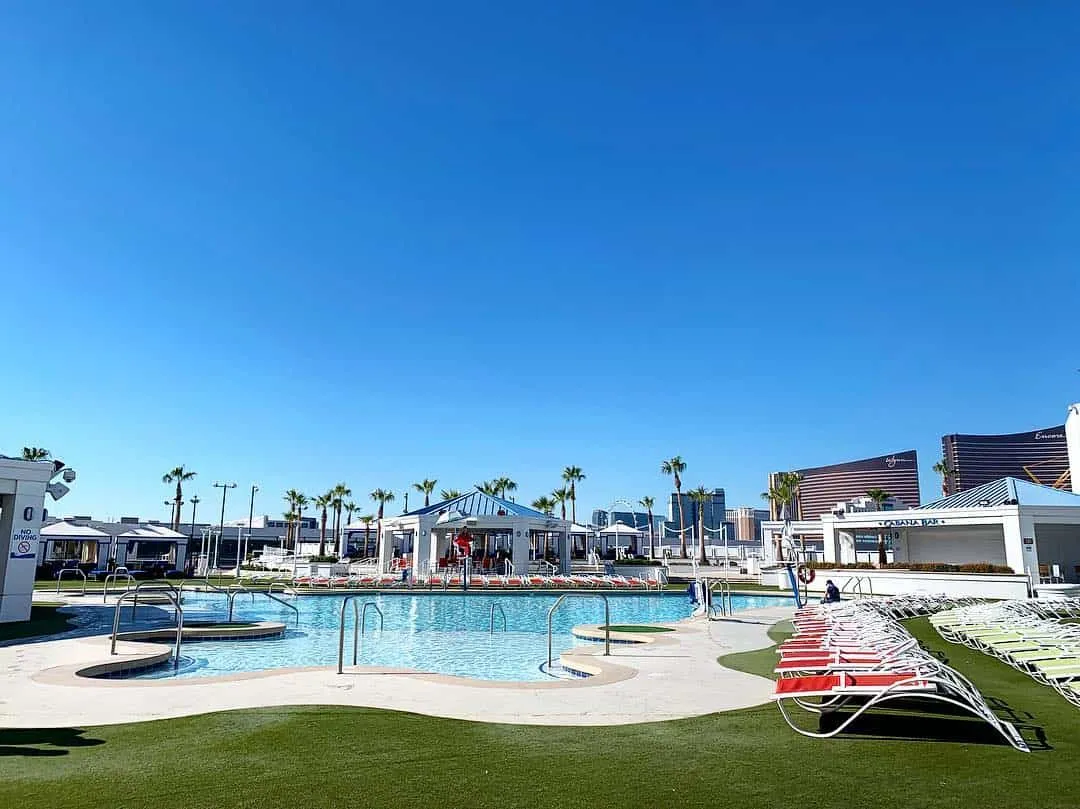 Daybeds at Westgate