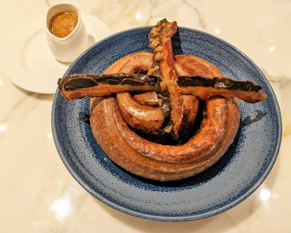 CINNAMON ROLL FRENCH TOAST