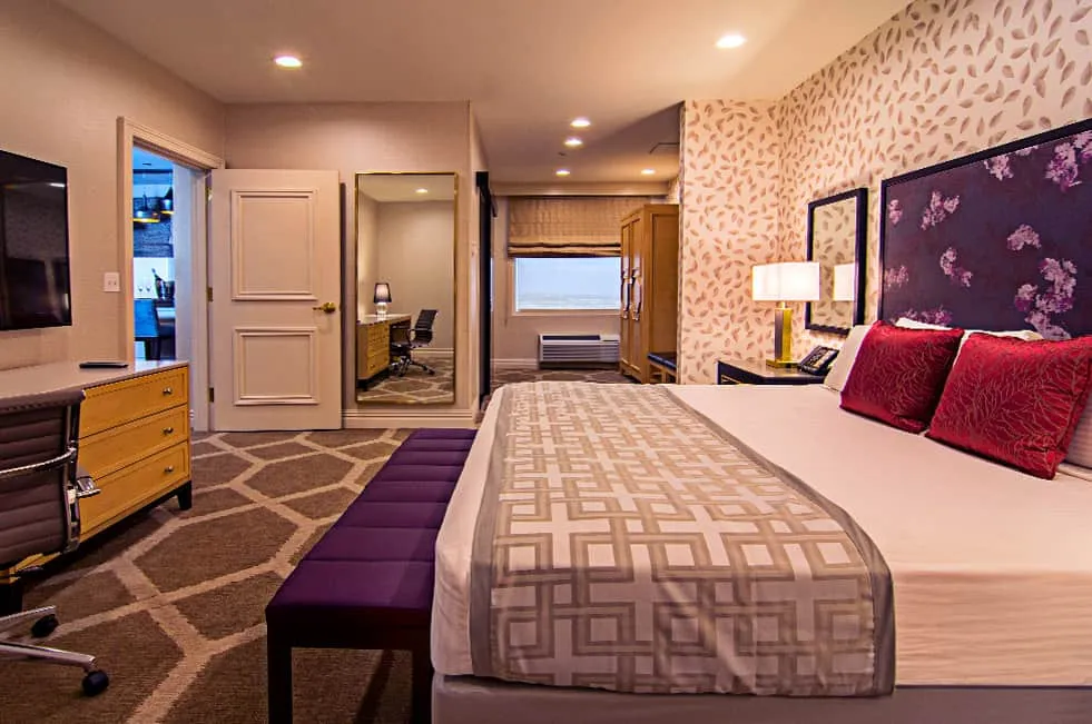 Executive Suite Bedroom
