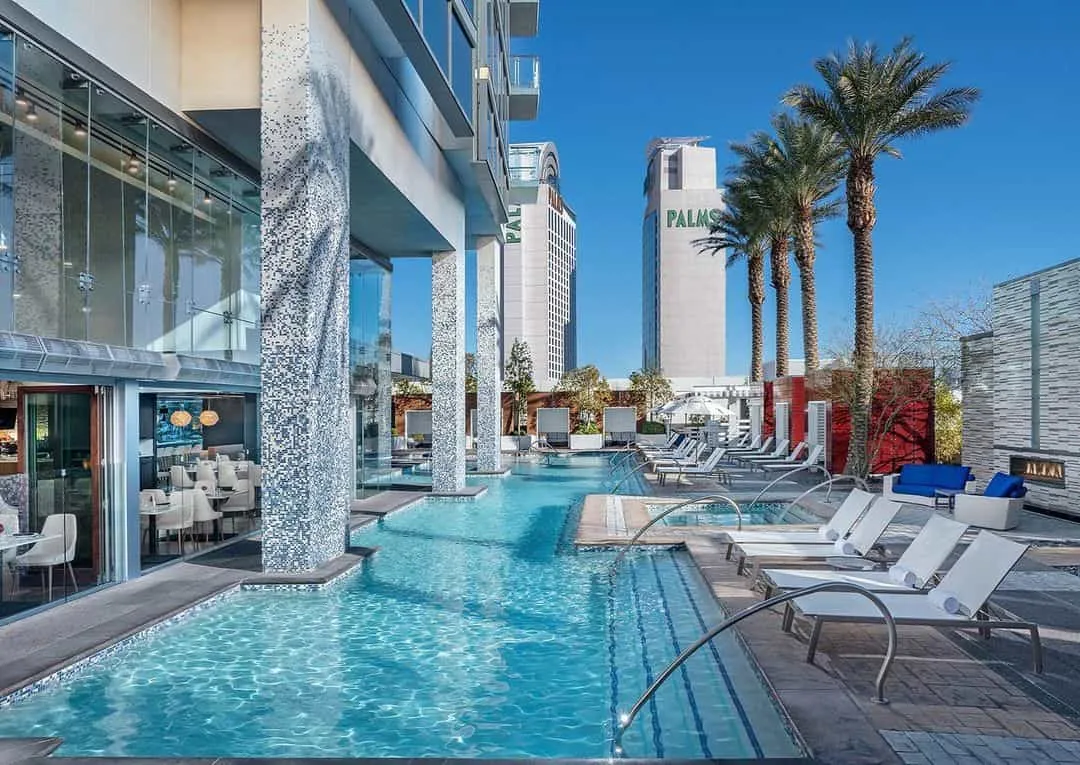 Laguna Pool