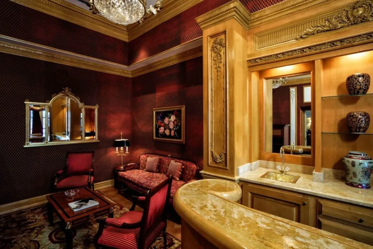 Napoleon Suite