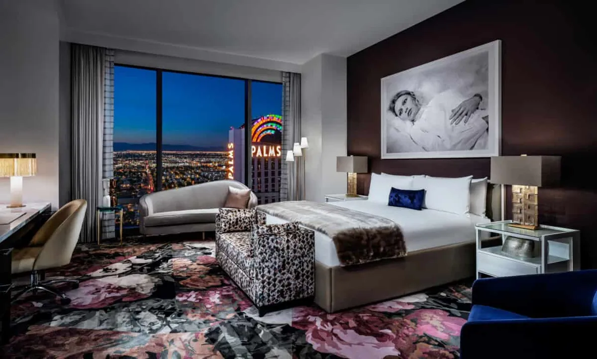One-Bedroom Penthouse Bedroom