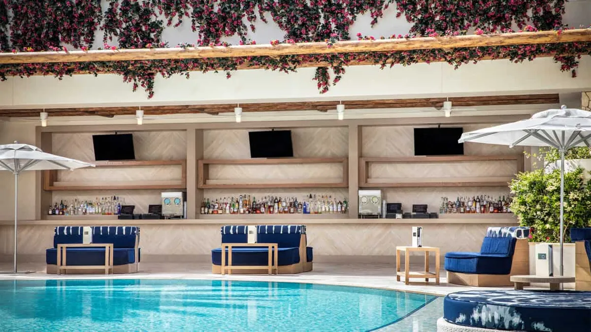 Soak Pool Bar