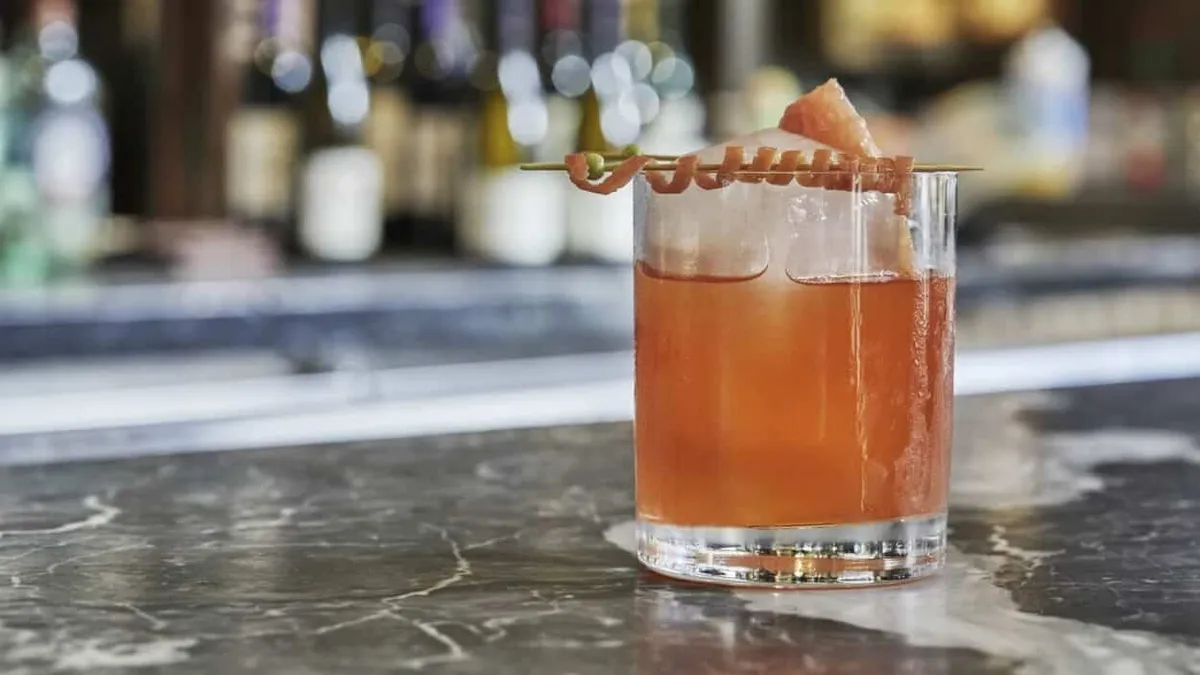 Veranda Bar at Four Seasons