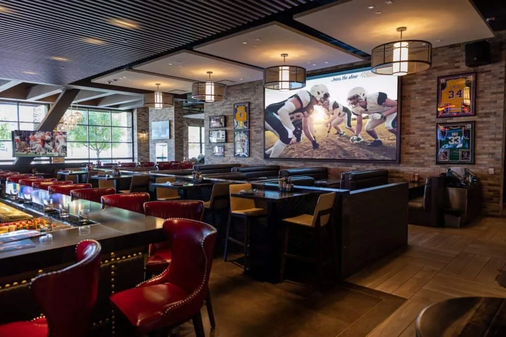 Chickie’s & Pete’s Dining Area