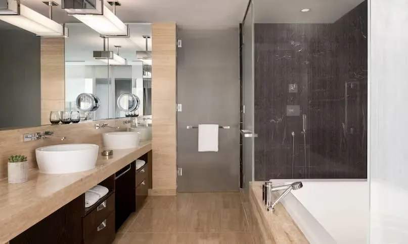 Panorama Strip View-Bathroom