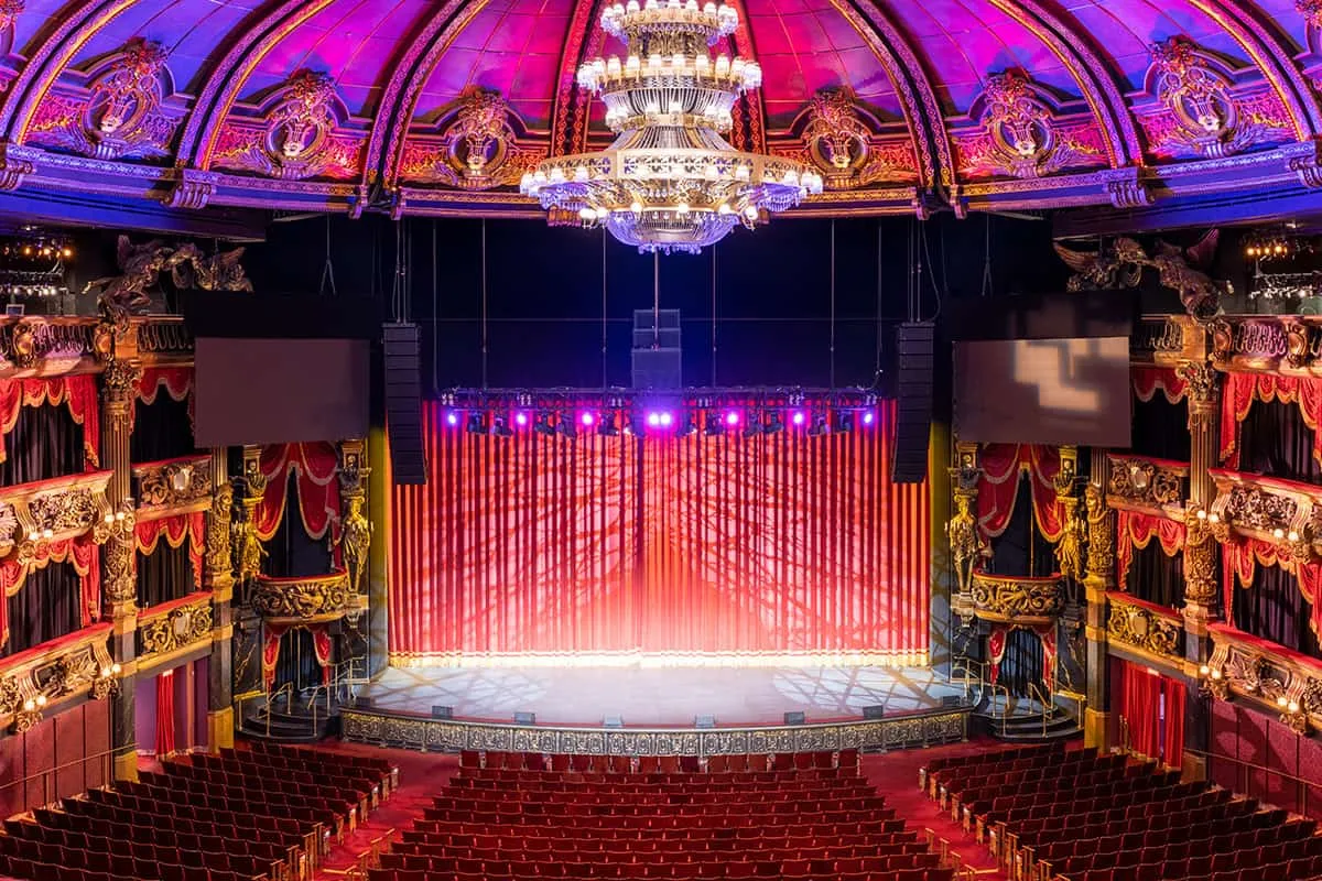 Shows & Entertainment at Palazzo