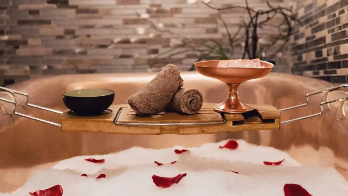 tub rose petals las vegas canyon ranch