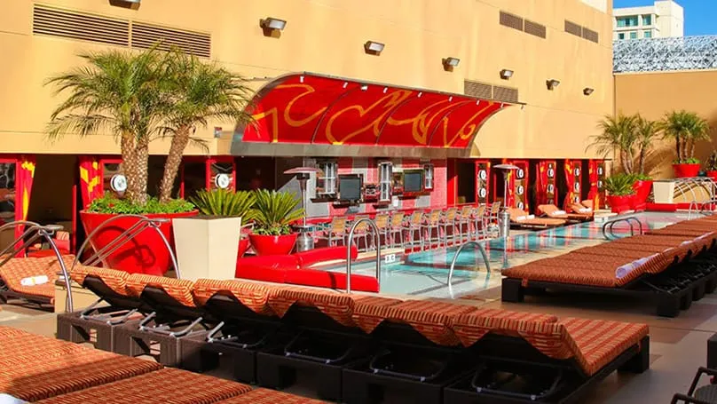 hideout chaise lounges