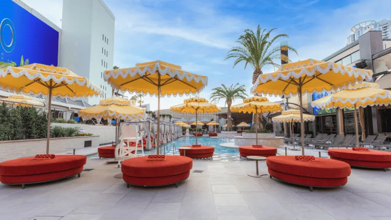 Azilo Ultra Pool Daybeds