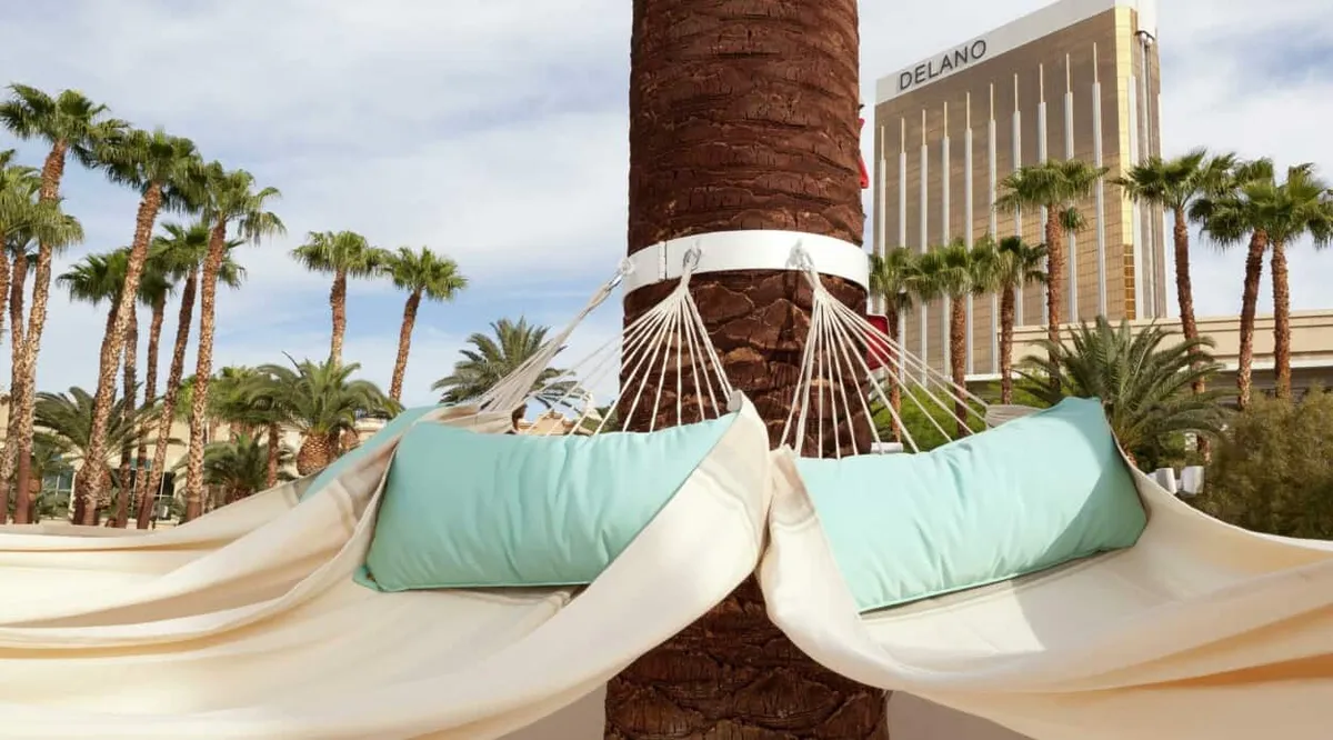 Delano Beach Club Swing