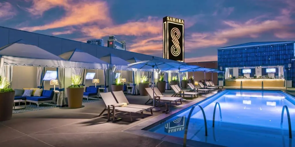 Retro Pool Lounge Chair