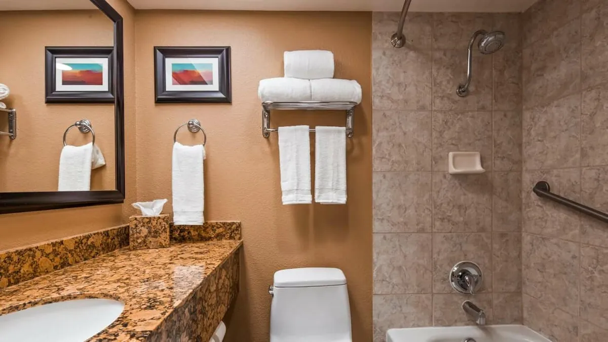 Standard Double Room Bathroom