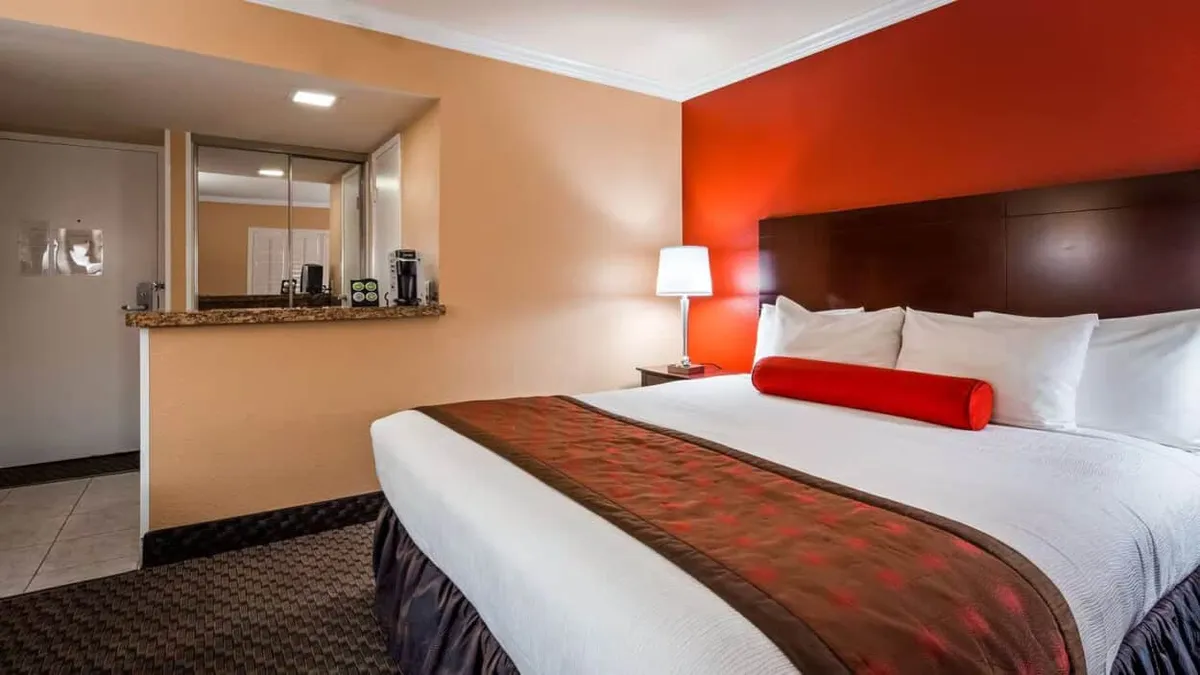 Standard King Room