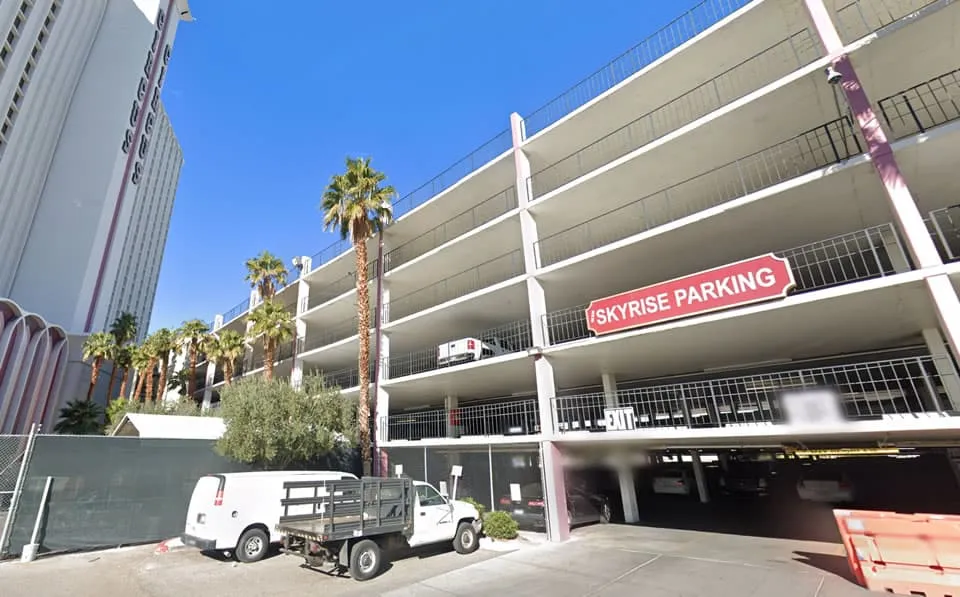 Circus Circus Skyrise Tower parking garage