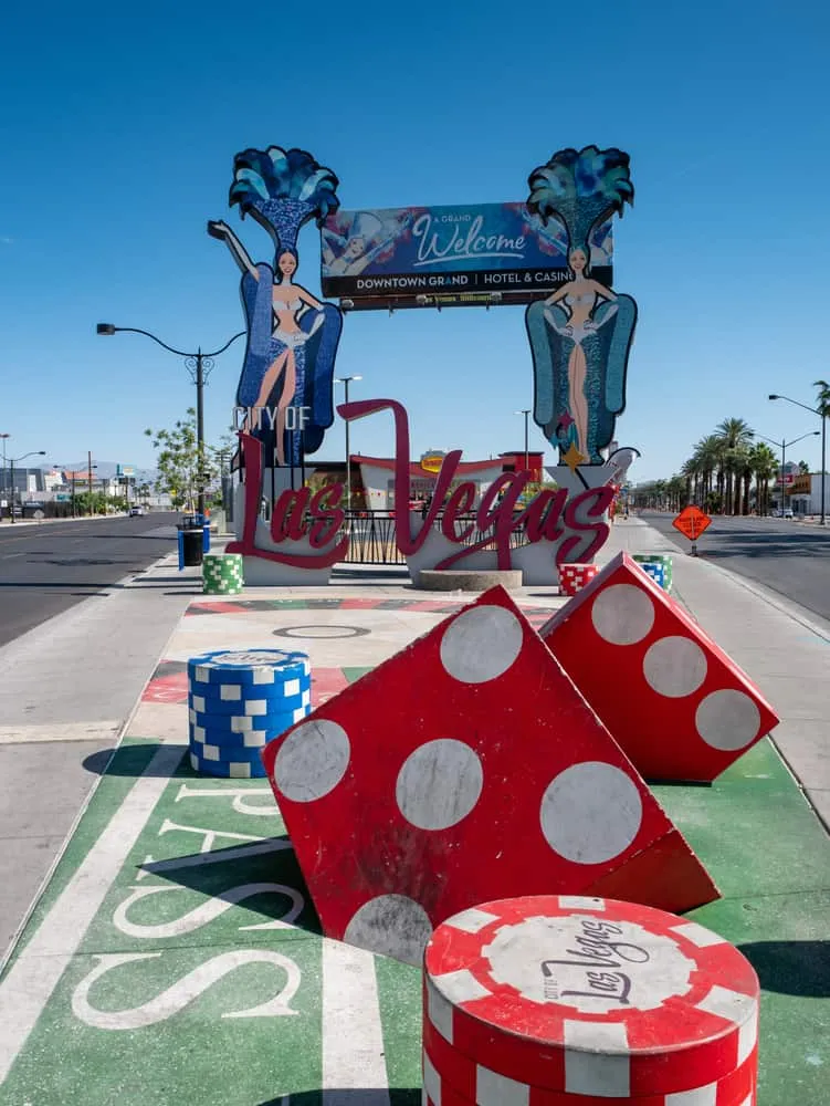 City of Las Vegas Showgirls sign