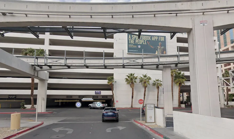 Harrahs Las Vegas self parking garage