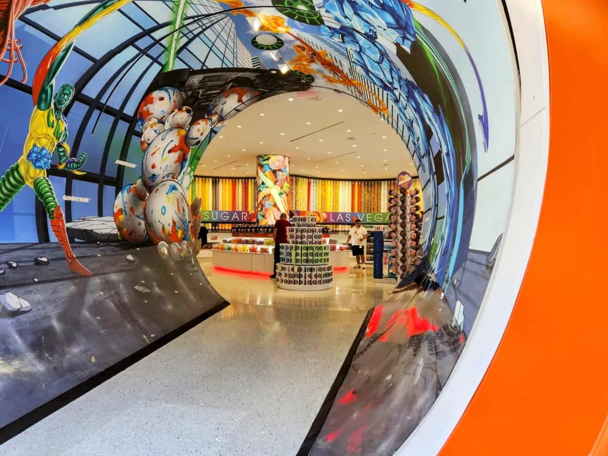 Candy Martini Bar tunnel entrance
