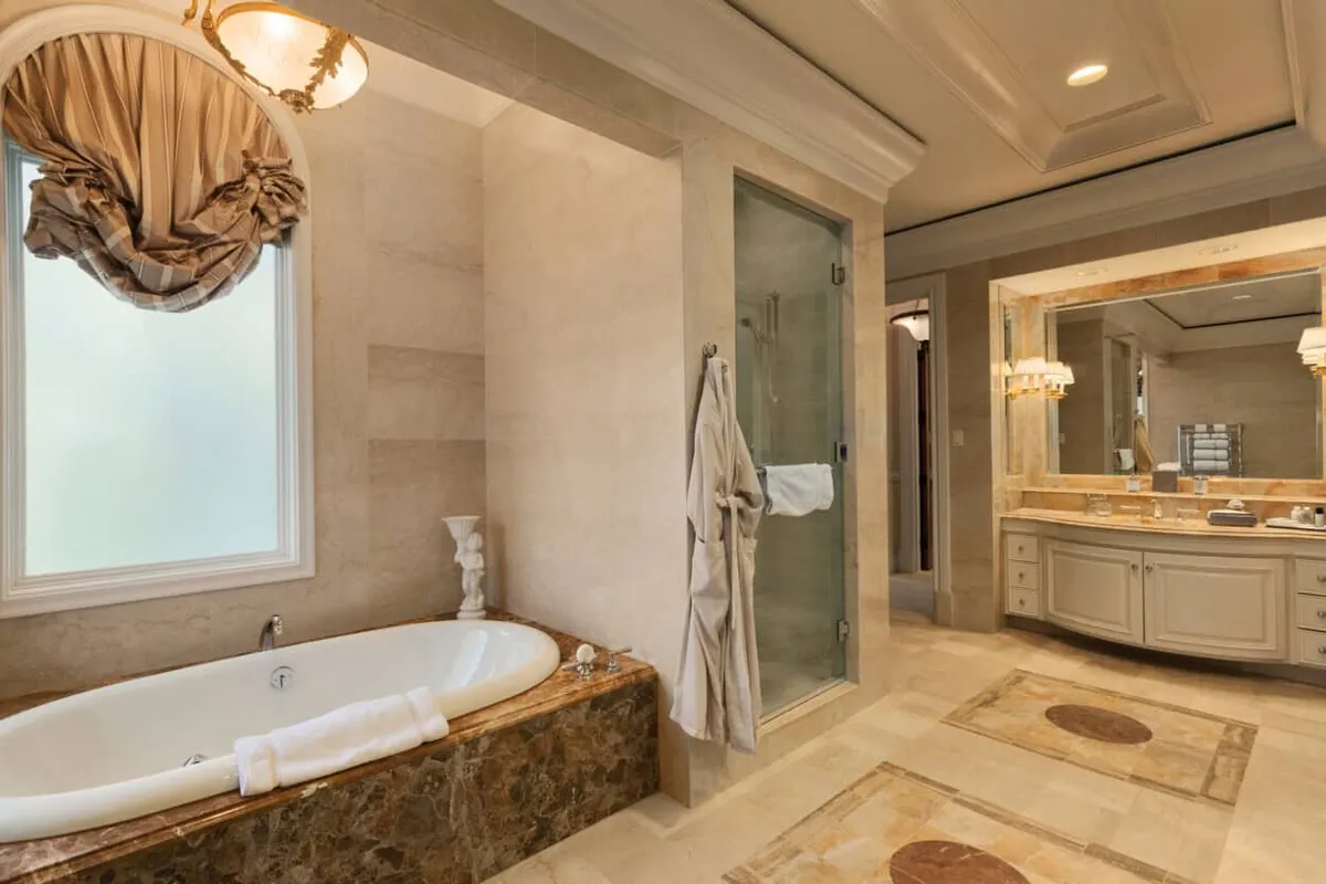 Rio Palazzo Villas Bathroom